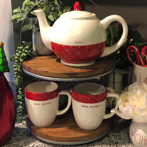 Rae Dunn MERRY CHRISTMAS Mugs - Picture 2 of 6
